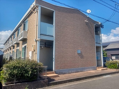 半田駅よりバス3分 築16年9ヶ月 2階建の賃貸物件