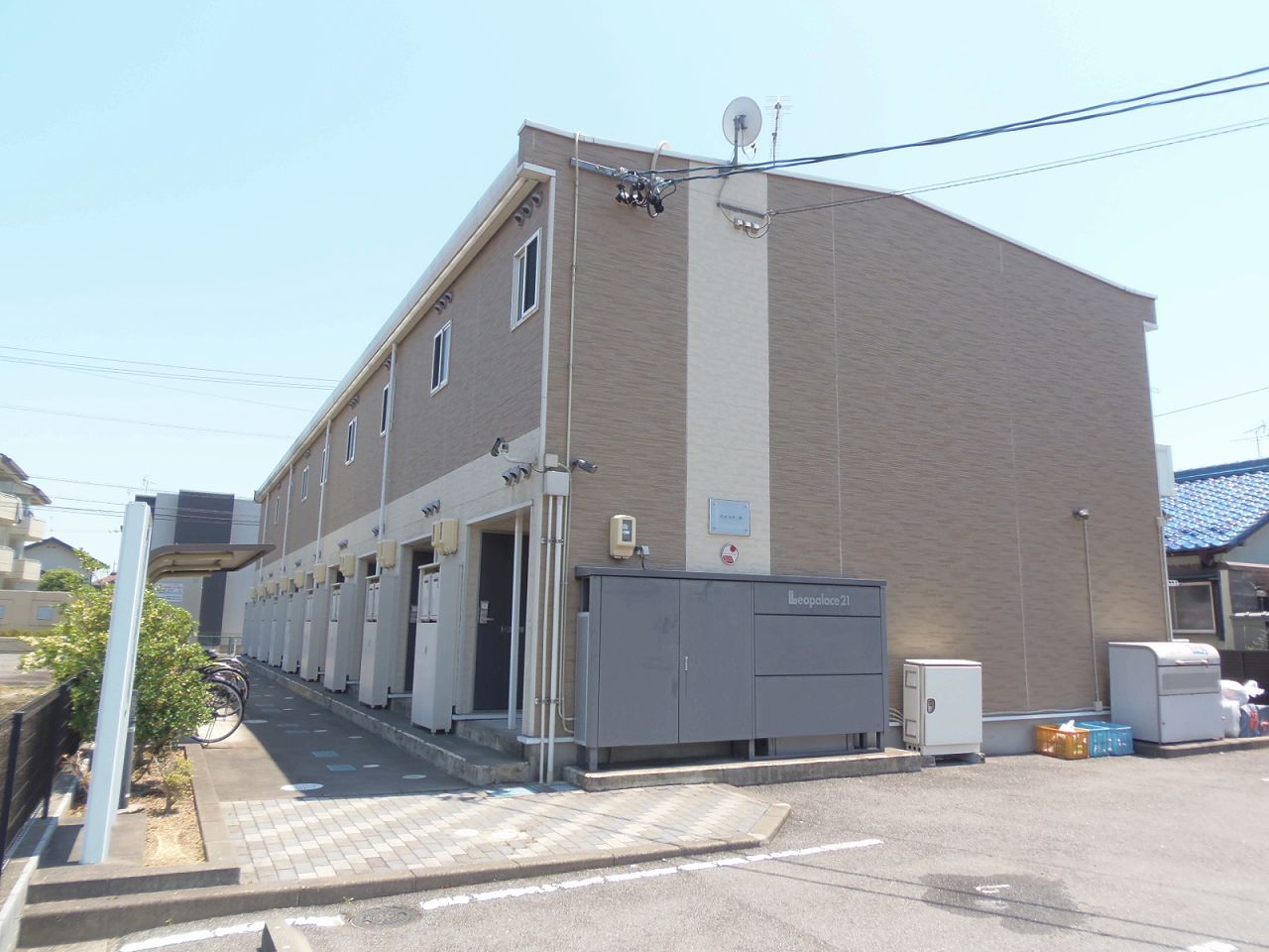 大垣駅よりバス5分 築16年8ヶ月 2階建の賃貸物件