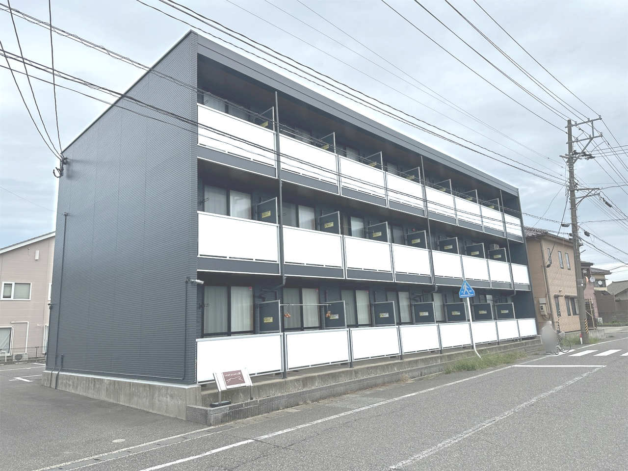 レオパレス松浜東の賃貸物件