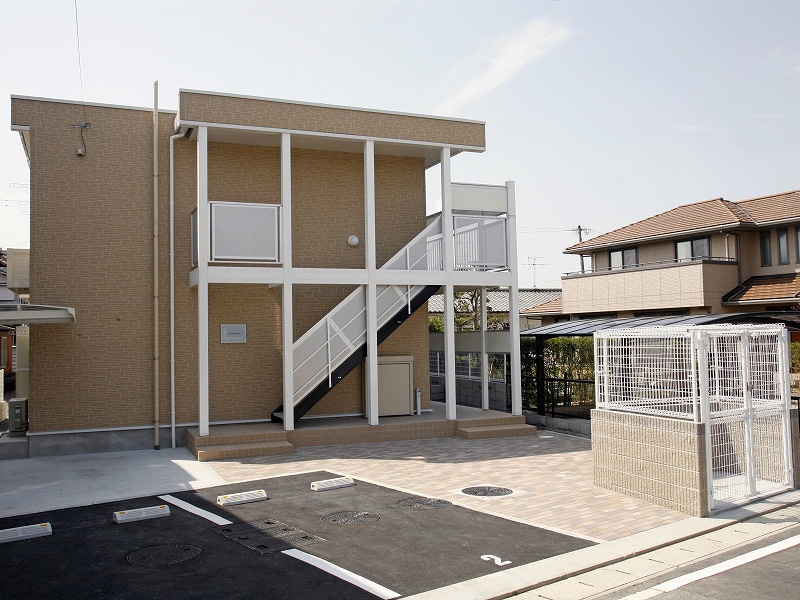 直方駅よりバス10分 築16年10ヶ月 2階建の賃貸物件