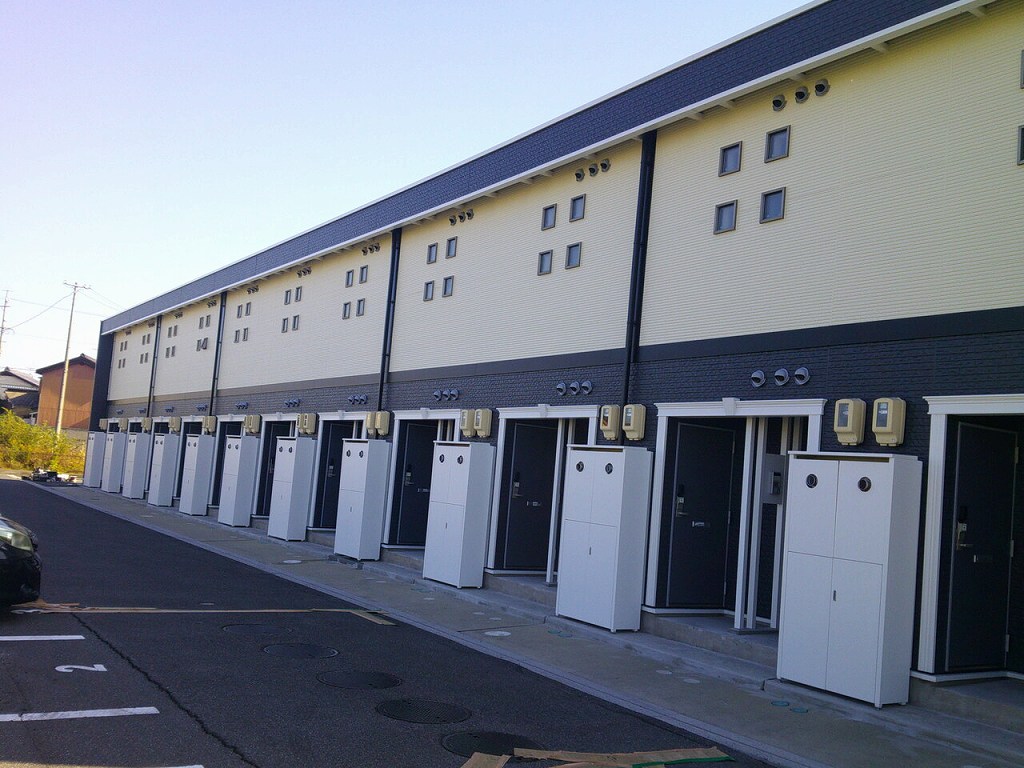 茅町駅より徒歩12分 築16年8ヶ月 2階建の賃貸物件