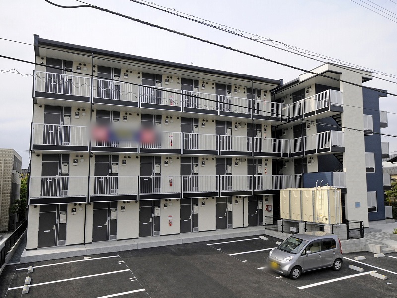 高知駅より徒歩15分 築16年8ヶ月 4階建の賃貸物件