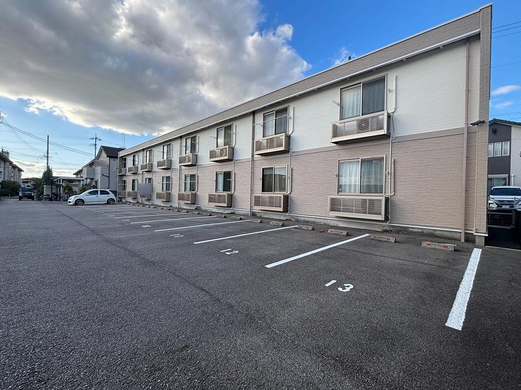 吉浜駅より徒歩15分 築16年10ヶ月 2階建の賃貸物件