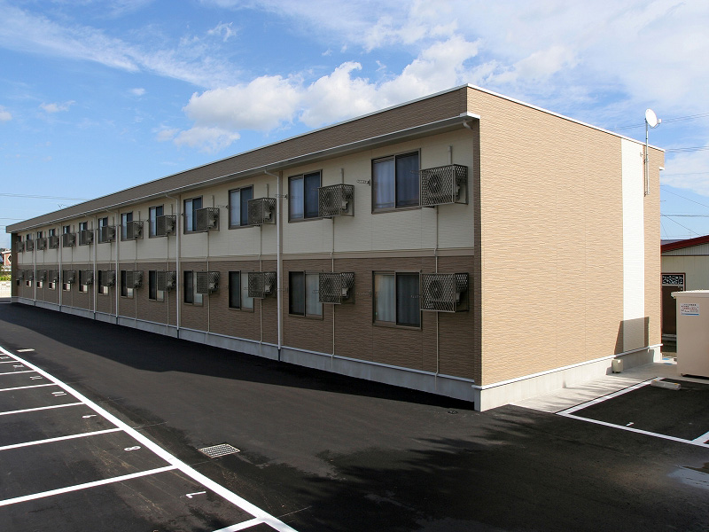 三沢駅よりバス36分 築16年1ヶ月 2階建の賃貸物件