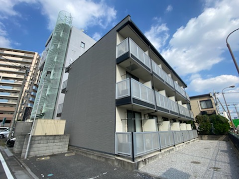 三郷駅より徒歩7分 3階 築17年1ヶ月の賃貸物件
