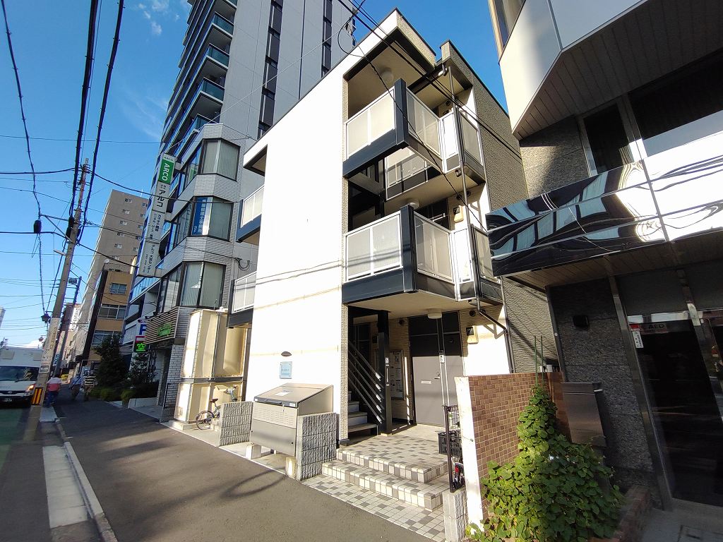 レオパレスクレールコート 1階 築15年10ヶ月の賃貸物件