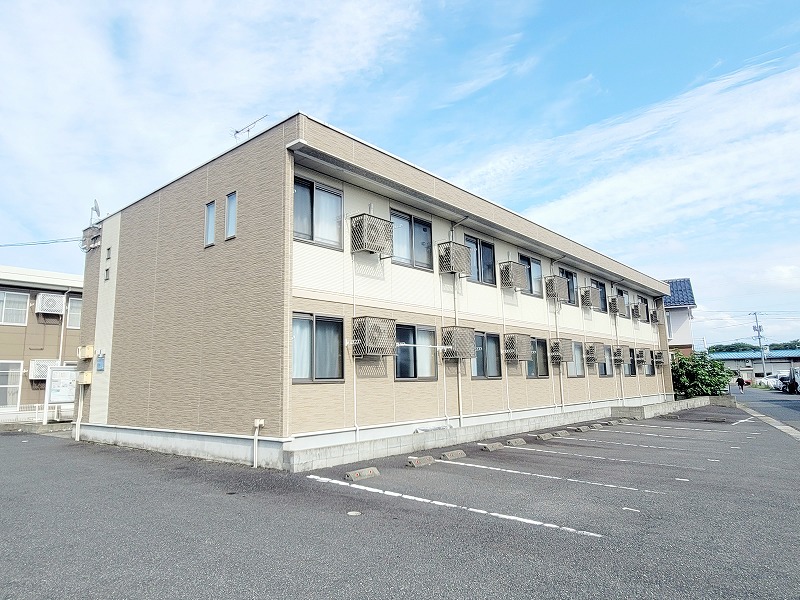 鳥取駅よりバス17分 築16年6ヶ月 2階建の賃貸物件