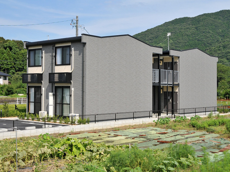 宇治山田駅よりバス20分 築16年6ヶ月 2階建の賃貸物件