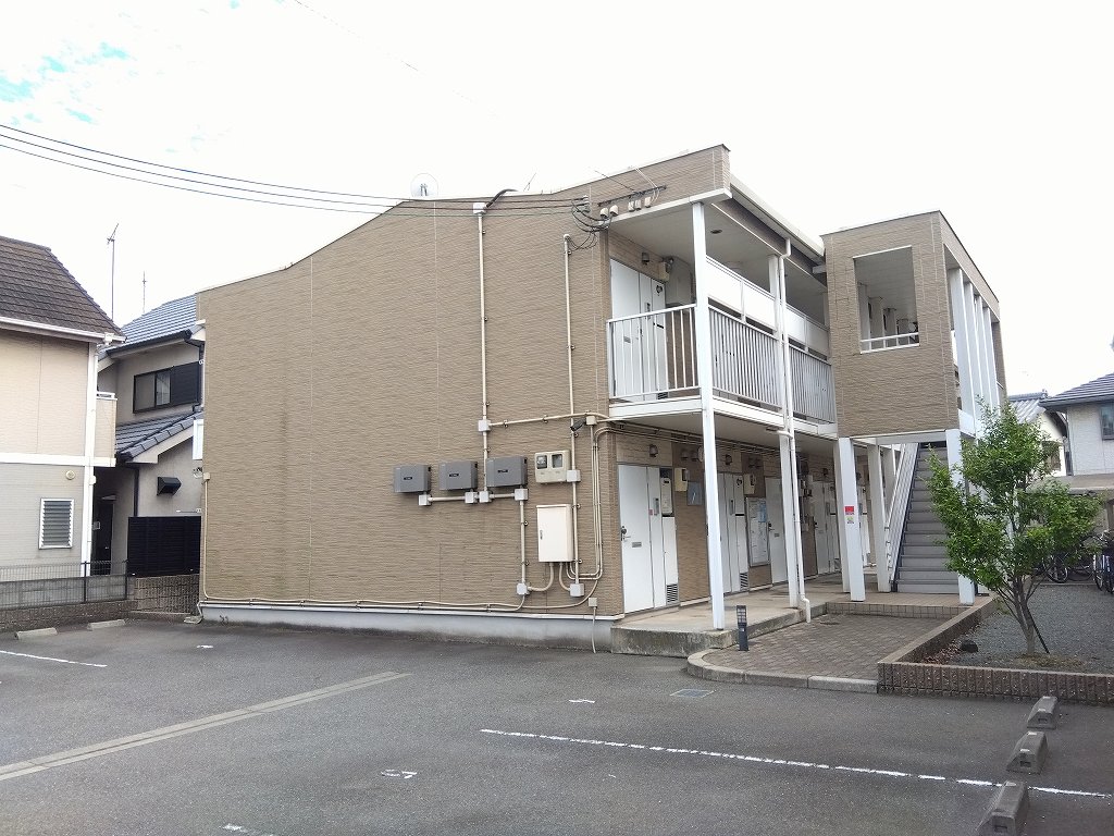 播磨町駅より徒歩14分 築16年3ヶ月 2階建の賃貸物件