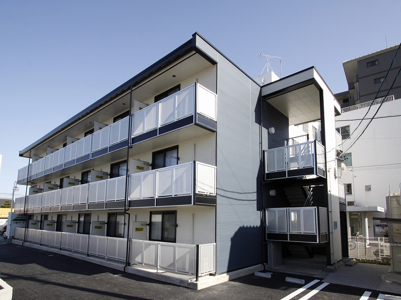 岩倉駅より徒歩6分 築16年3ヶ月 3階建の賃貸物件