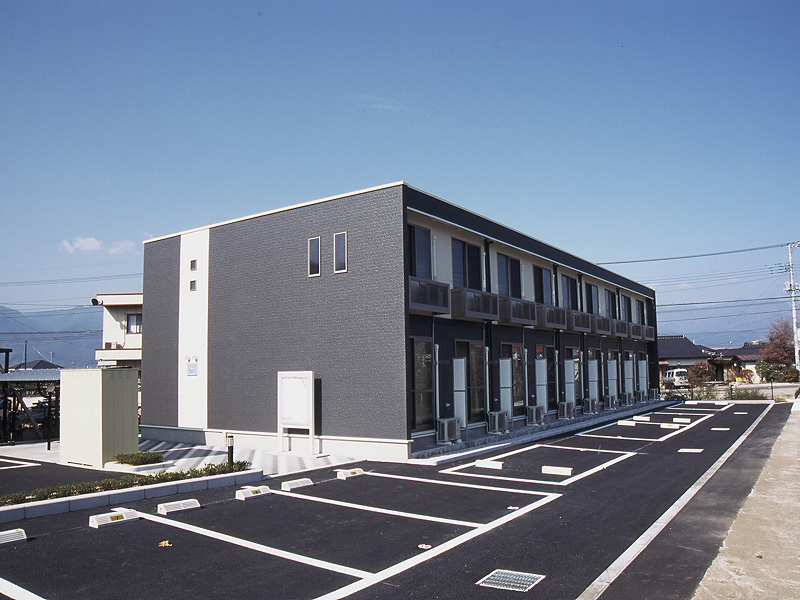 山梨市駅よりバス11分 築16年1ヶ月 2階建の賃貸物件