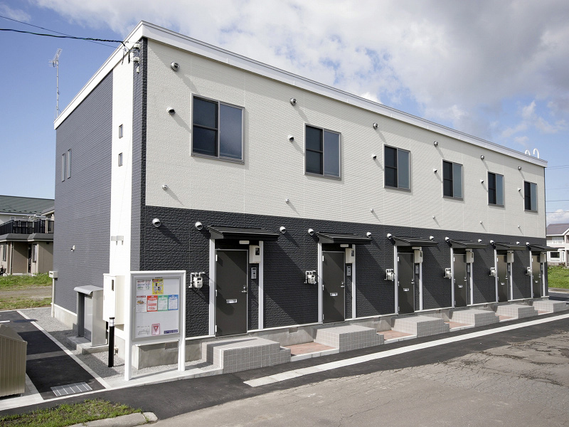 錦岡駅よりバス7分 築16年1ヶ月 2階建の賃貸物件