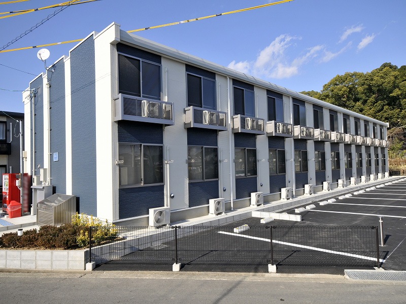 土佐山田駅より徒歩15分 築16年 2階建の賃貸物件