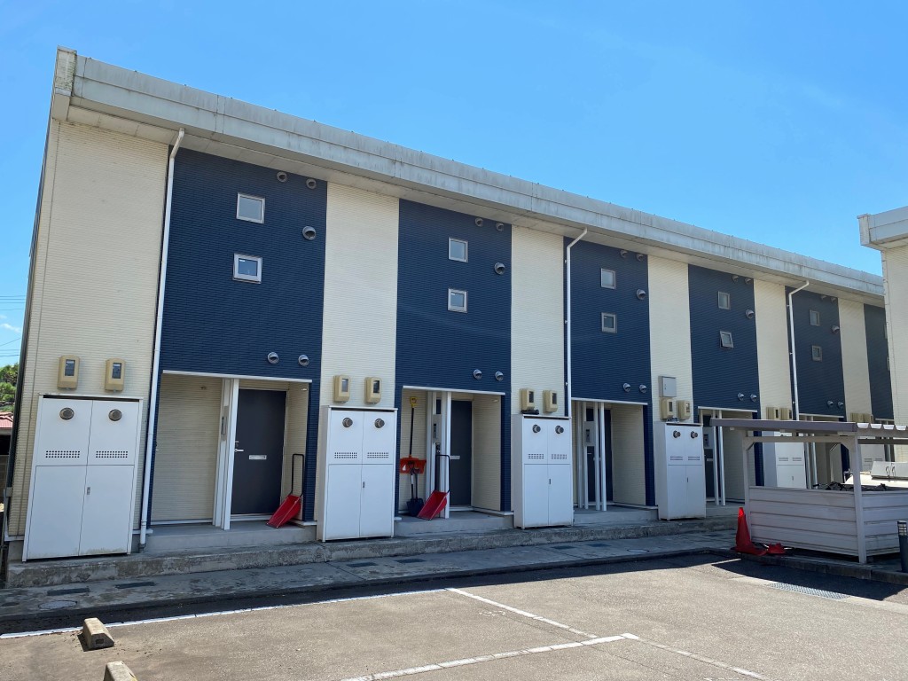 五泉駅より徒歩7分 築15年8ヶ月 2階建の賃貸物件