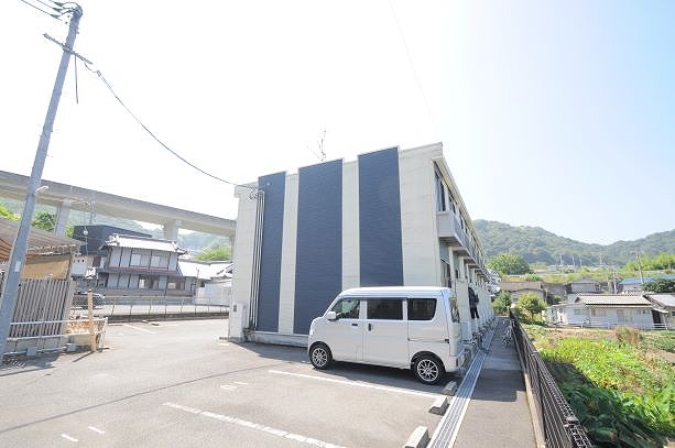レオネクストバーサトル坂南の賃貸物件