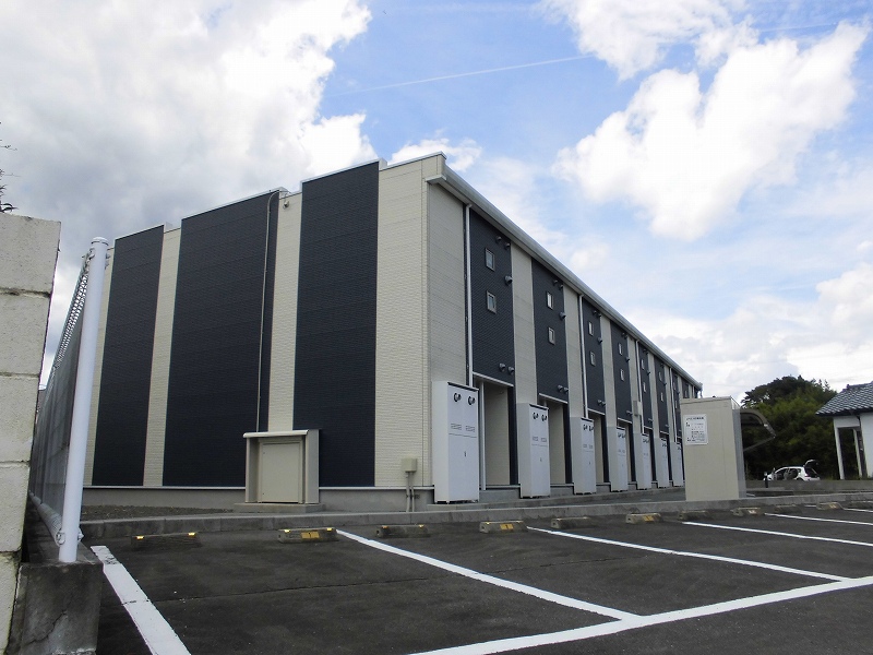 相馬駅より徒歩8分 築15年7ヶ月 2階建の賃貸物件