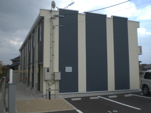 北楠駅より徒歩11分 築15年10ヶ月 2階建の賃貸物件