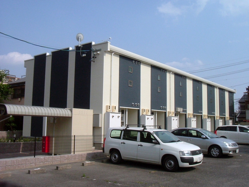 上飯田駅より徒歩8分 築15年7ヶ月 2階建の賃貸物件