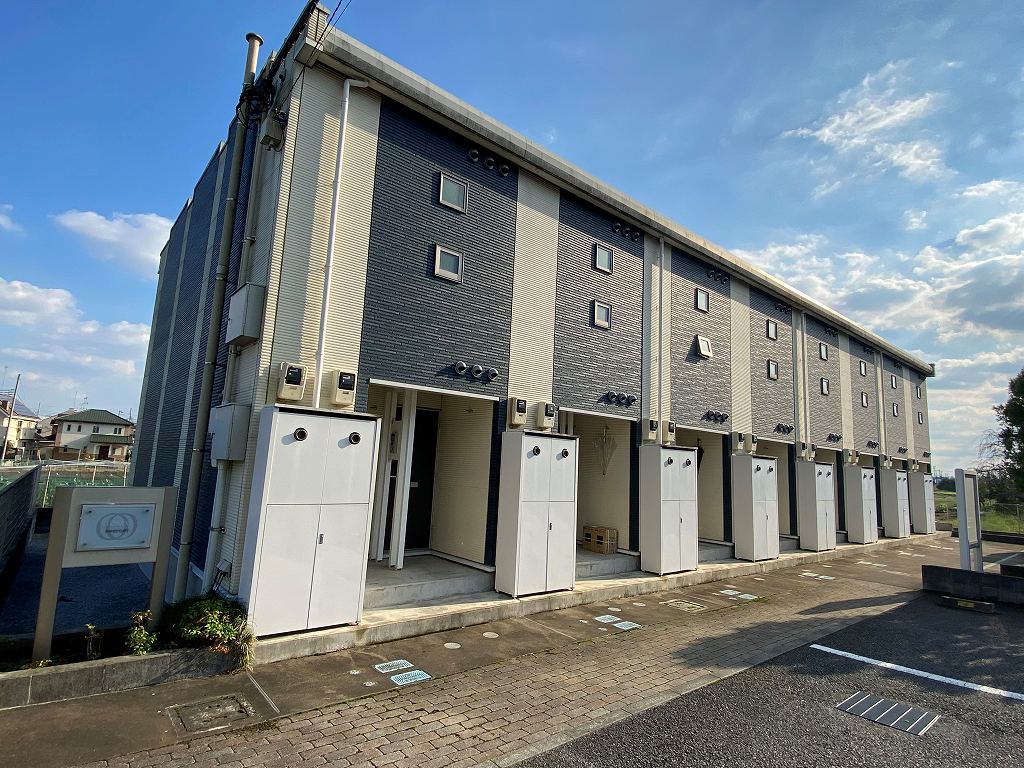 鶴ヶ島駅より徒歩8分 築15年8ヶ月 2階建の賃貸物件