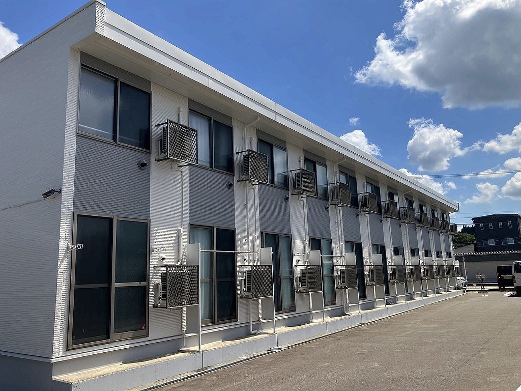 中津幡駅より徒歩2分 築15年8ヶ月 2階建の賃貸物件