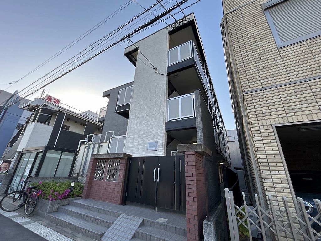 レオパレスグランシャリオ 1階 築15年7ヶ月の賃貸物件