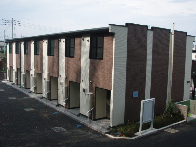 本厚木駅よりバス23分 築14年4ヶ月 2階建の賃貸物件