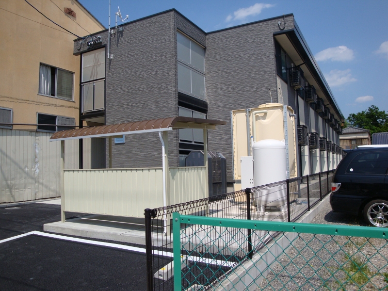 松本駅よりバス8分 築15年5ヶ月 2階建の賃貸物件