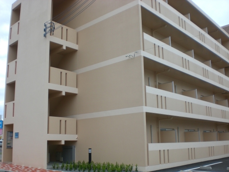 レオパレスエスポワール 天久の賃貸物件