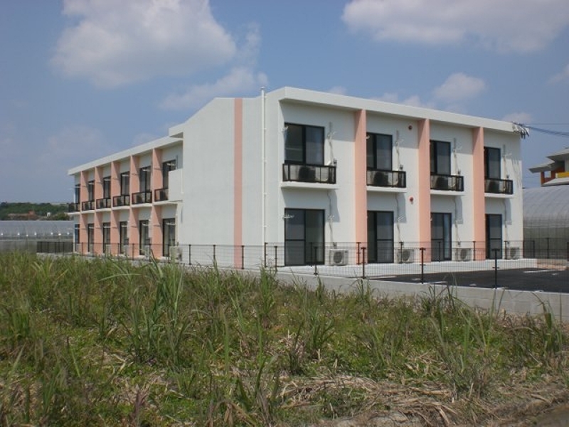 県庁前駅よりバス57分 築13年7ヶ月 2階建の賃貸物件