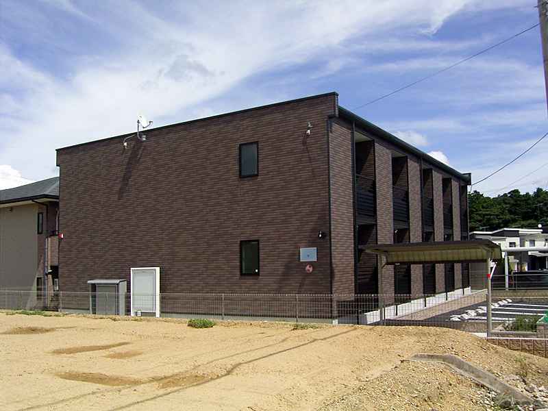 三河田原駅よりバス30分 築13年4ヶ月 2階建の賃貸物件