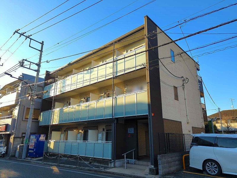 大泉学園駅より徒歩5分 築13年7ヶ月 3階建の賃貸物件