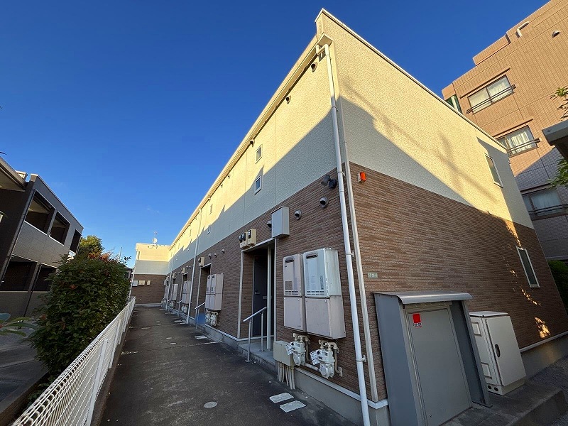 見沼代親水公園駅より徒歩11分 築12年8ヶ月 2階建の賃貸物件