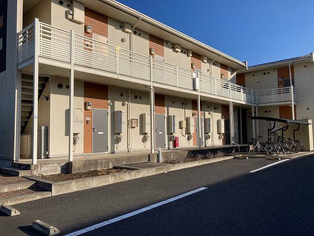 研究学園駅よりバス9分 築12年2ヶ月 2階建の賃貸物件