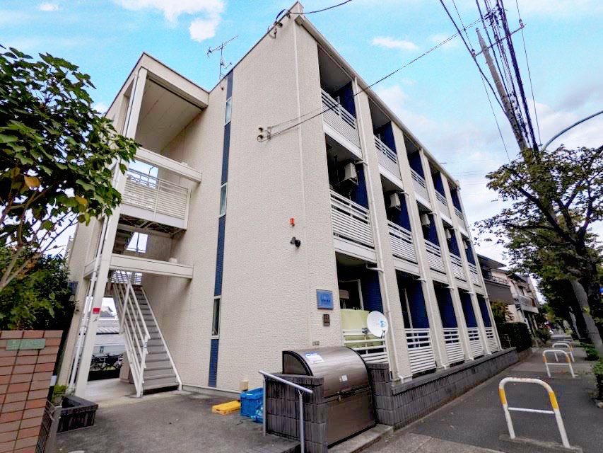 扇大橋駅より徒歩10分 築12年3ヶ月 3階建の賃貸物件