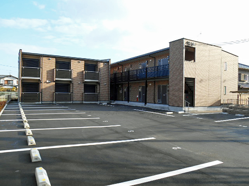 富田林駅より徒歩17分 築9年7ヶ月 2階建の賃貸物件