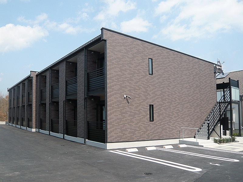 伴中央駅より徒歩8分 築11年2ヶ月 2階建の賃貸物件