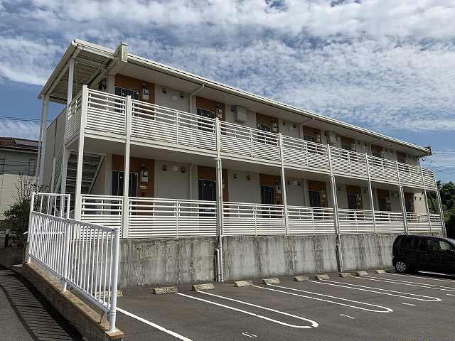 大村駅よりバス6分 築10年4ヶ月 2階建の賃貸物件