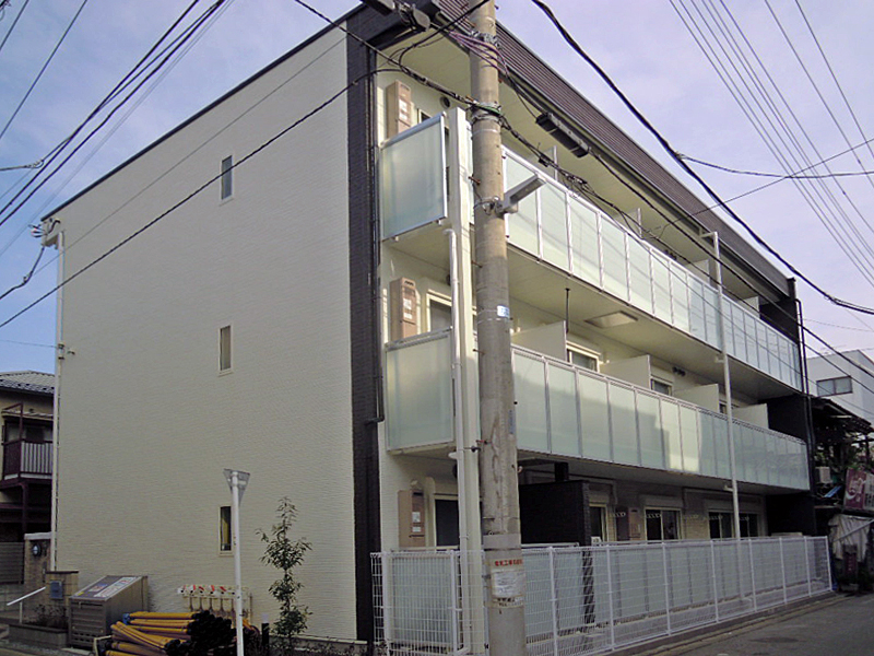 北千住駅より徒歩15分 築9年10ヶ月 3階建の賃貸物件