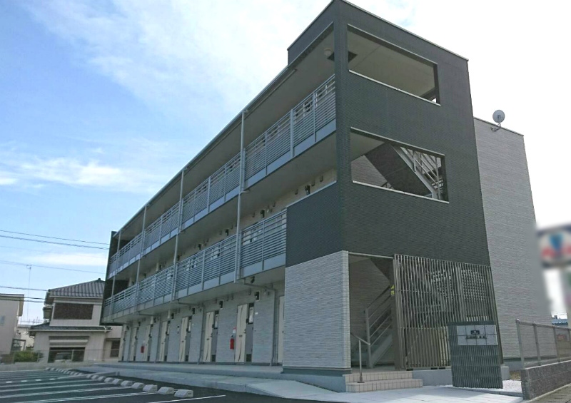 阿南駅より徒歩5分 築9年 3階建の賃貸物件