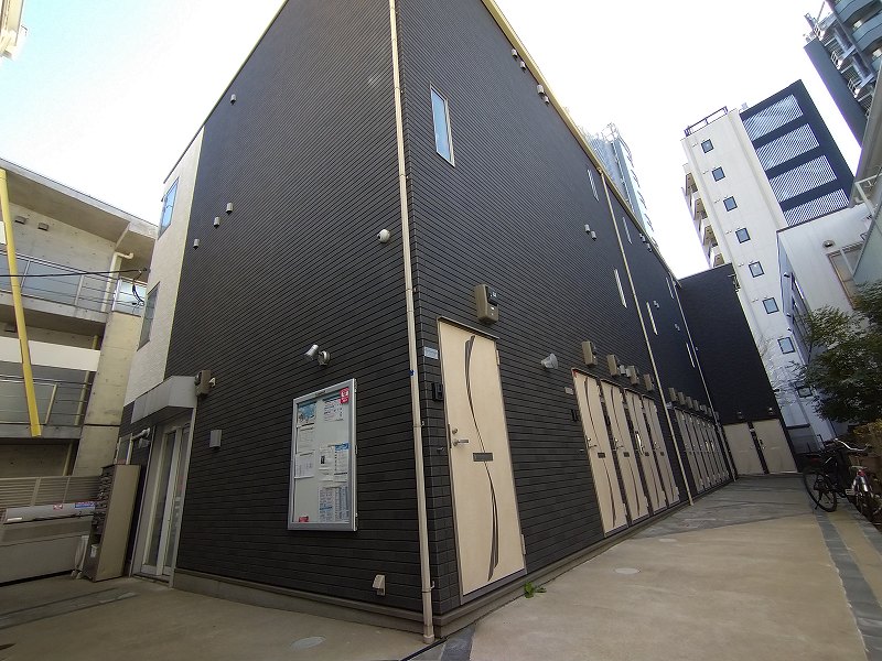 北参道駅より徒歩4分 築8年3ヶ月 3階建の賃貸物件