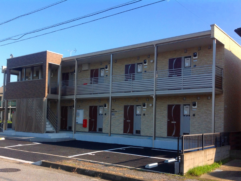 青堀駅より徒歩10分 築8年1ヶ月 2階建の賃貸物件