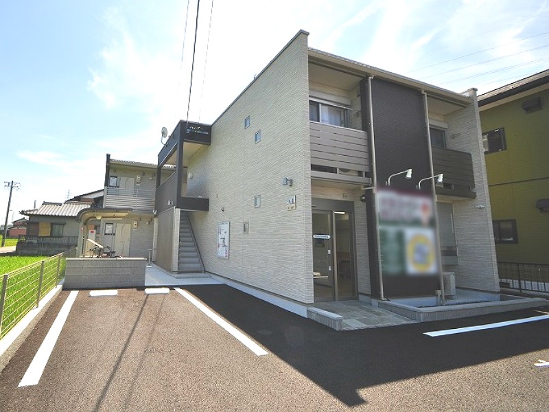 柳津駅より徒歩2分 築7年8ヶ月 2階建の賃貸物件