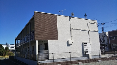 富岡駅より徒歩15分 築7年10ヶ月 2階建の賃貸物件