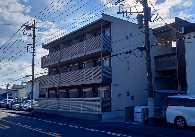 社家駅より徒歩3分 築7年 3階建の賃貸物件