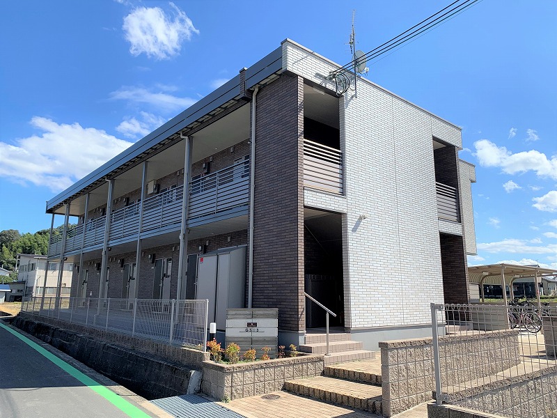 峰山駅より徒歩22分 築7年1ヶ月 2階建の賃貸物件