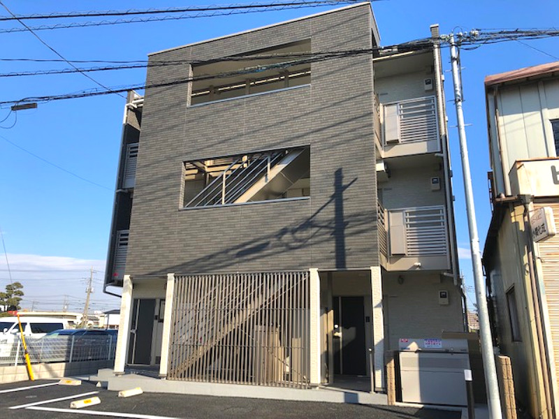 草加駅よりバス18分 3階 築6年9ヶ月の賃貸物件