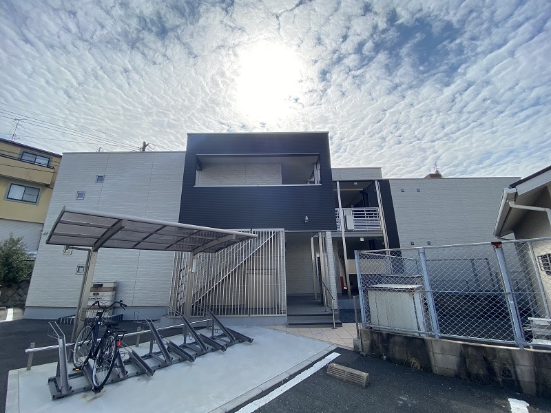 小森江駅より徒歩7分 築6年8ヶ月 2階建の賃貸物件