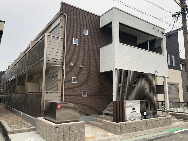 三ケ根駅より徒歩6分 築6年8ヶ月 2階建の賃貸物件