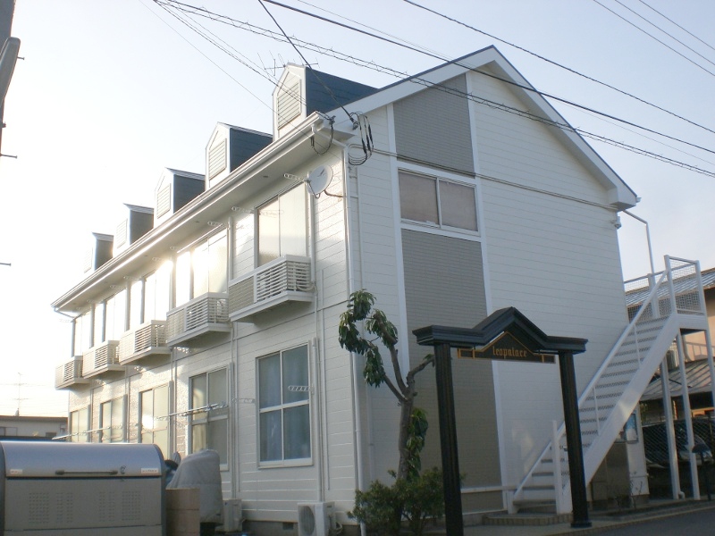 富水駅より徒歩7分 築32年1ヶ月 2階建の賃貸物件