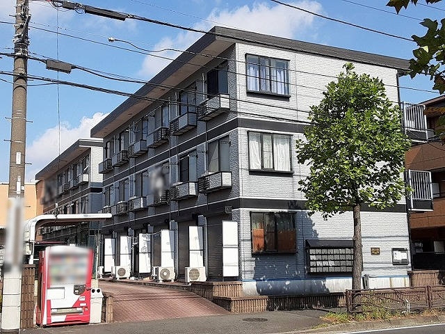 日吉駅よりバス9分 築31年4ヶ月 3階建の賃貸物件